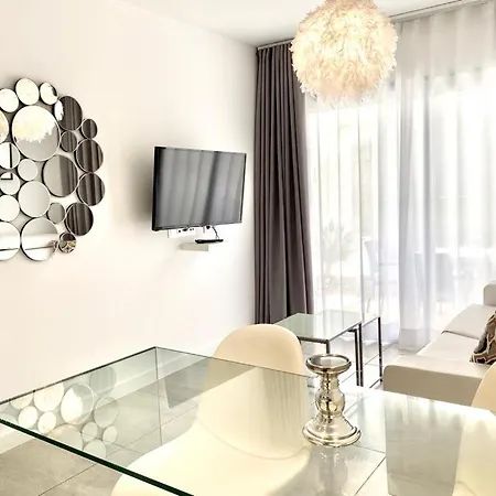 Casa Perla - Cozy Pool Side شقة كوراليهو